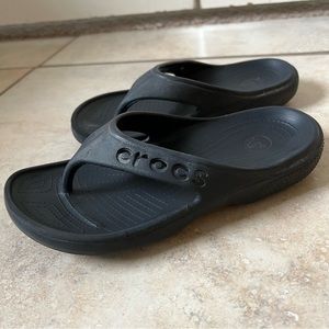 Crocs Black Flip Flops, Youth 1